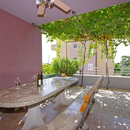 公寓 Cezar 马卡尔斯卡