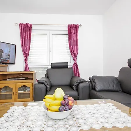 Cezar 公寓 马卡尔斯卡