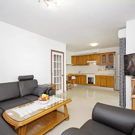 Apartment Cezar