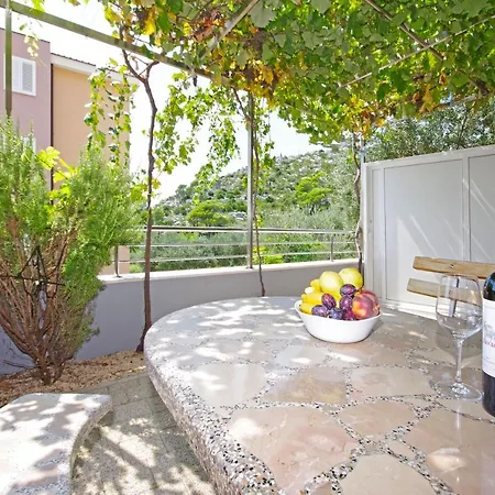 Apartment Cezar *